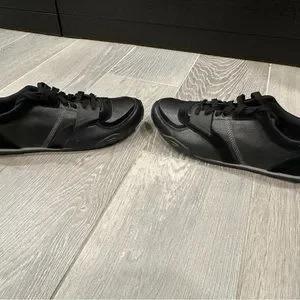 Diesel | Shoes | Rare Diesel Sneakersmatthew Size 2  display picture 3